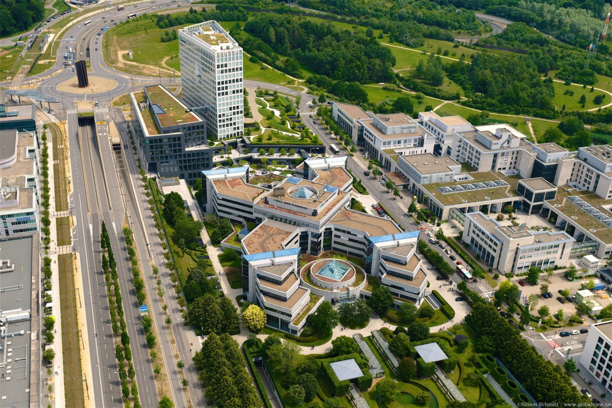 Linklaters moves to Kirchberg: setting a new standard for sustainable and flexible offices Linklaters moves to Kirchberg: setting a new standard for sustainable and flexible offices